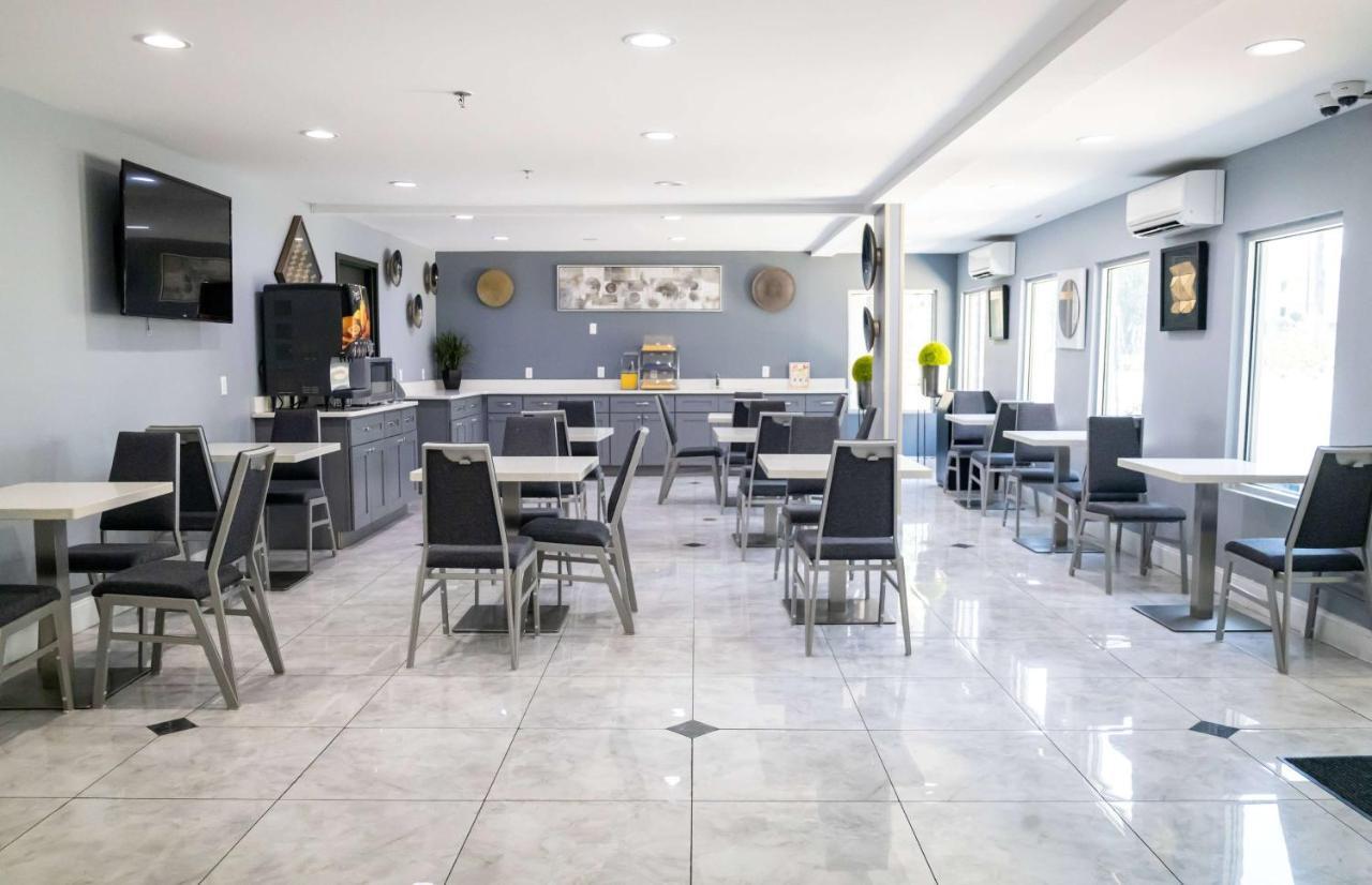 Days Inn By Wyndham College Park Atlanta Airport South Экстерьер фото