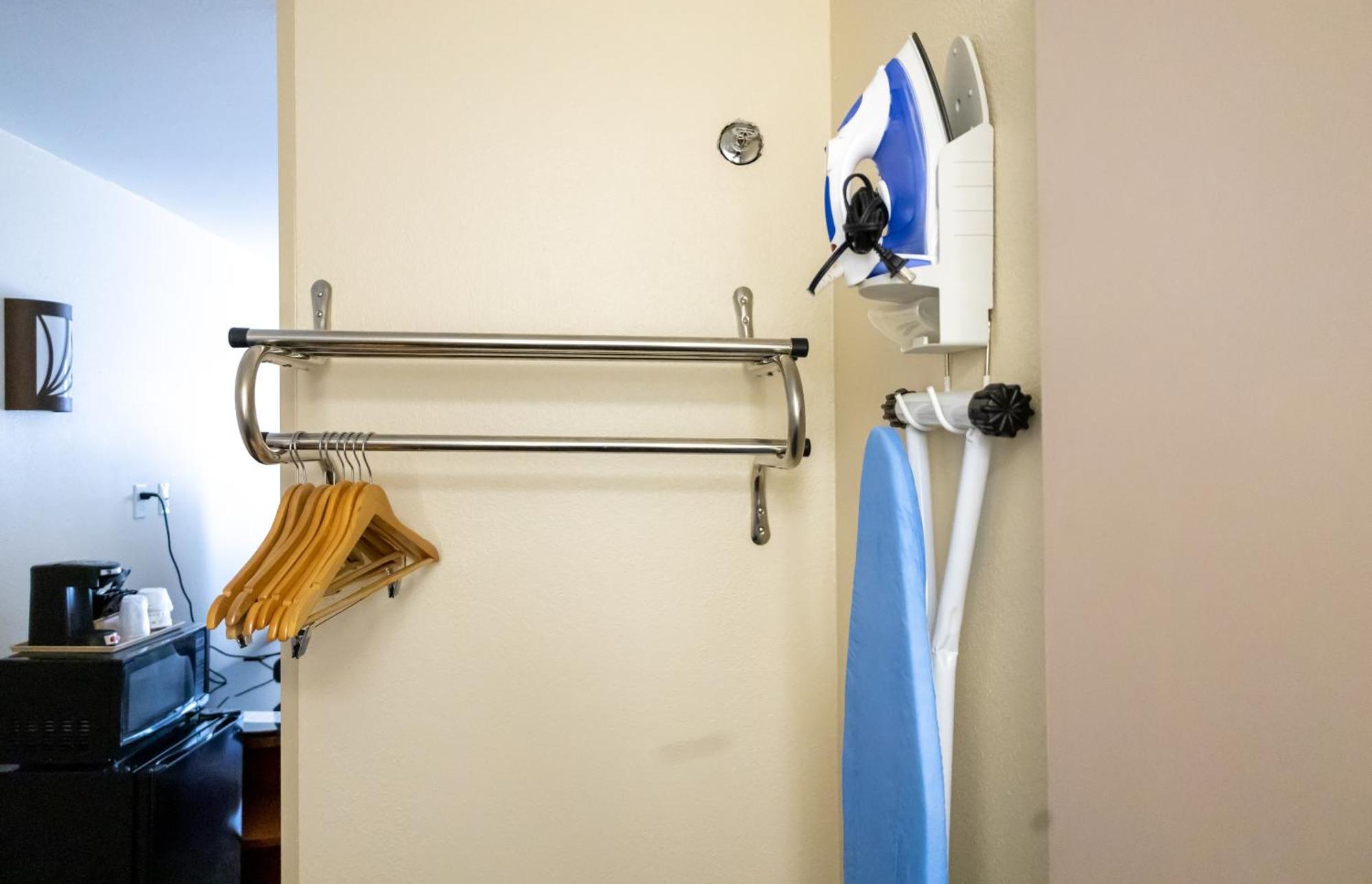 Days Inn By Wyndham College Park Atlanta Airport South Экстерьер фото